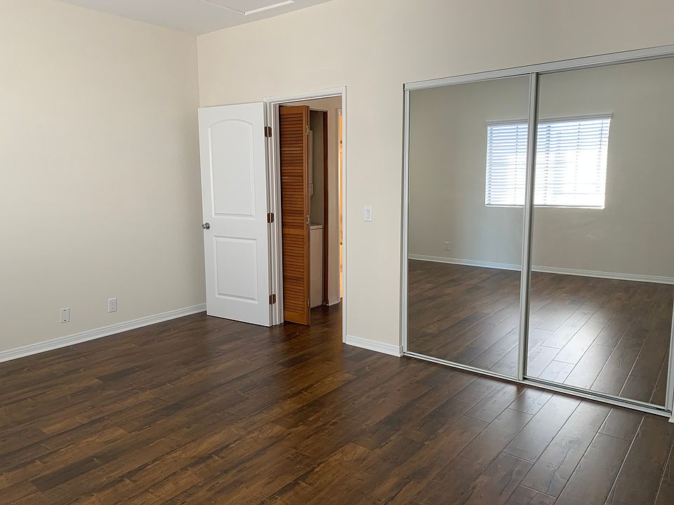 1st image of 11806 Venice Blvd #207