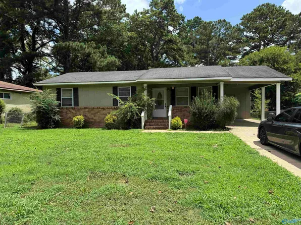 3018 NW Love Dr, Huntsville, AL 35816