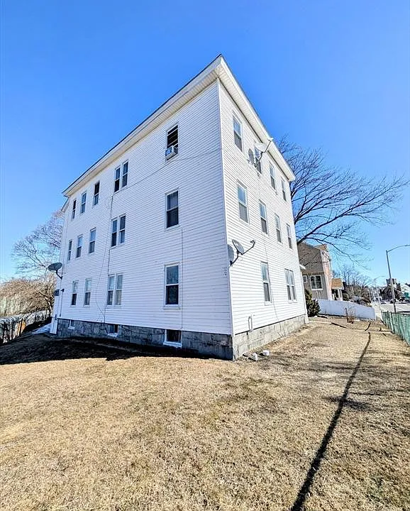 395 Cambridge St