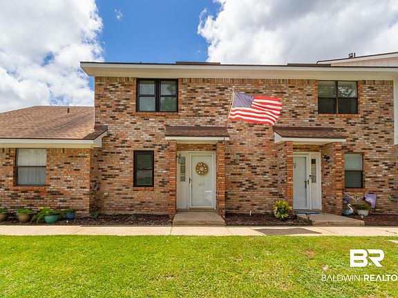 2nd image of 328 Clubhouse Dr APT 6B