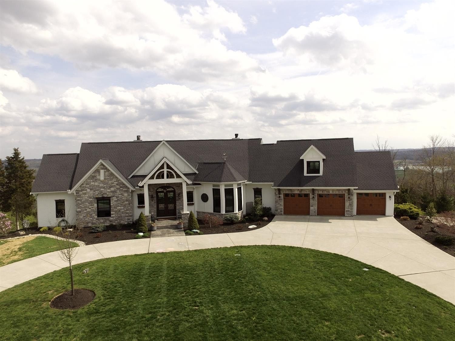 3295 Covered Wagon Estates Ln, Hamilton, OH 45013 Zillow