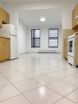 Rented by Paley Management | media 7