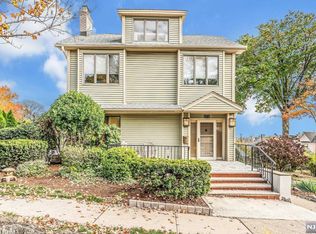 408 Oncrest Ter, Cliffside Park, NJ 07010