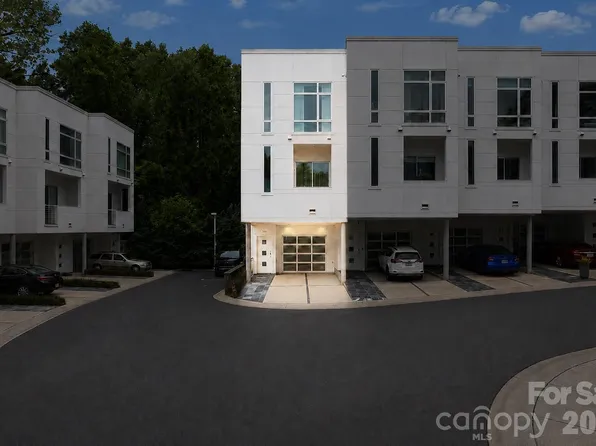 350 Viburnum Way Ct, Charlotte, NC 28208