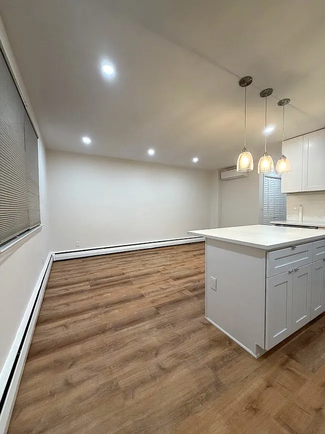 5998 Henry Ave — Photo 4