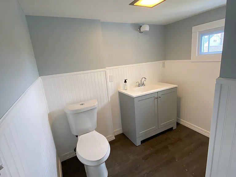 7526 Manhattan Ave — Photo 12