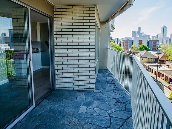 5th image of 525 Belmont Ave E APT 4D