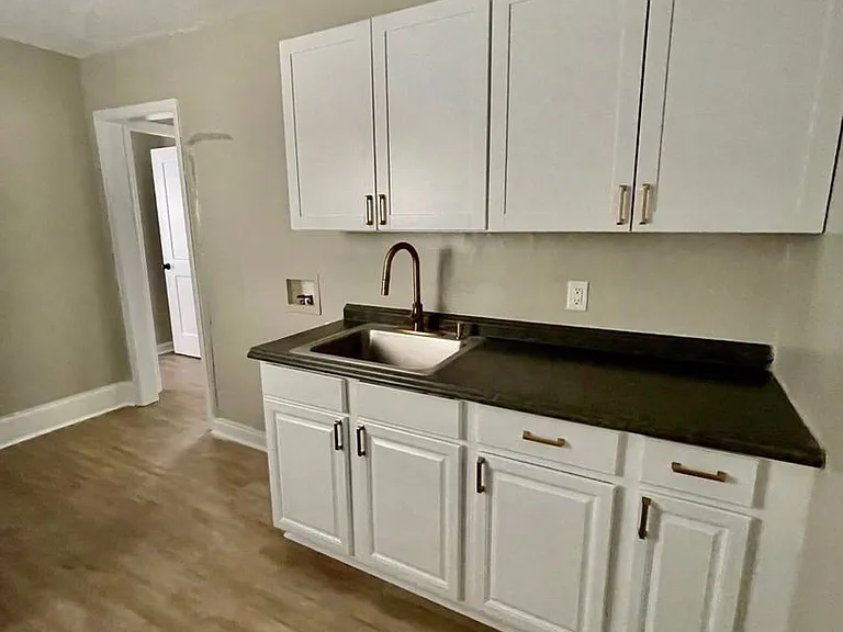 1314 N McDowell St #800 — Photo 6