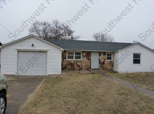 2221 Axtell St, Clovis, NM 88101