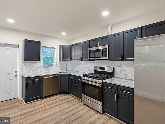 2nd image of 23 South St