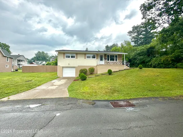 238 Cliffside Ave, Trucksville, PA 18708