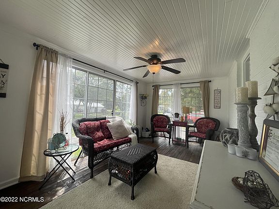 5th image of 507 W Washington St