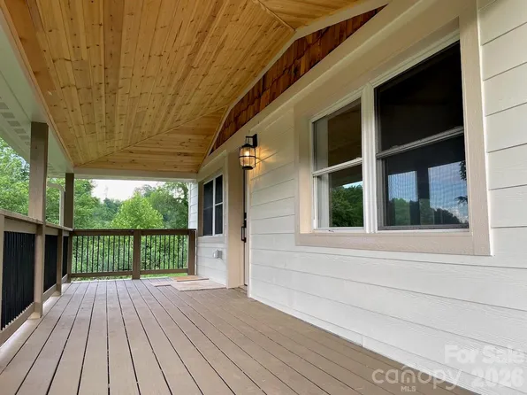 255 Dix Creek Rd #1, Leicester, NC 28748