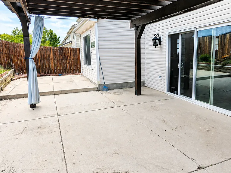 20764 E 39th Ave — Photo 23