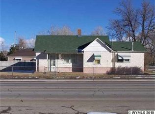 415 S 1st St, Saratoga, WY 82331