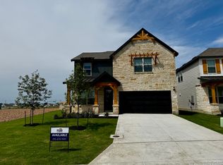 4002 Paddock Trl, Seguin, TX 78155
