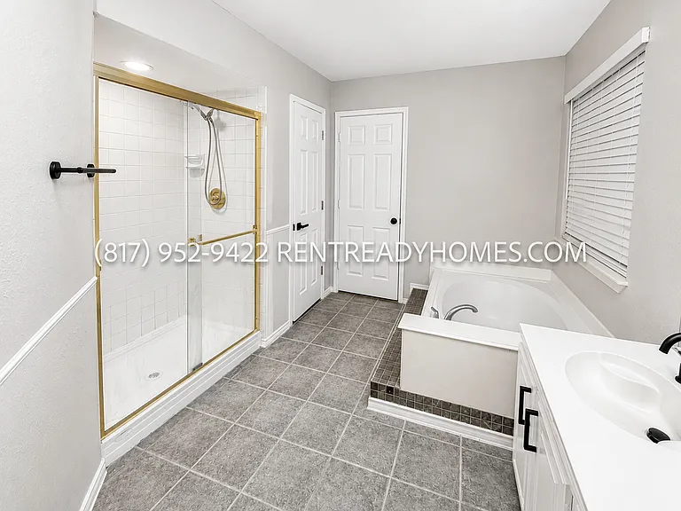 3405 Plantation Ln — Photo 17