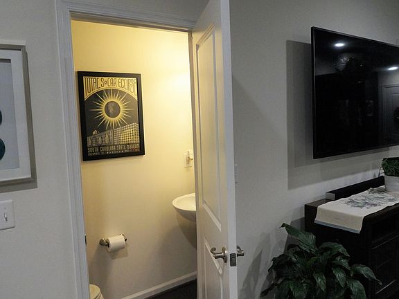 5th image of 3600 Briarwood Dr #3G