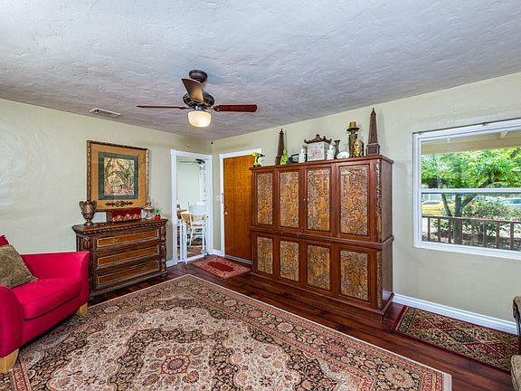 4th image of 1290 Dawnridge Ave