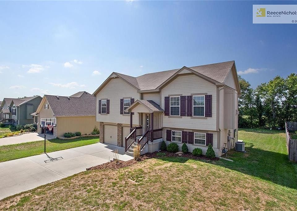 1st image of 1923 Parkview Dr