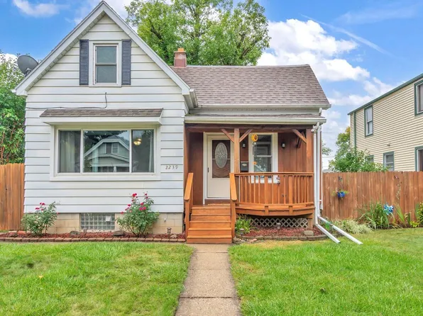 2239 South 76th STREET, West Allis, WI 53219