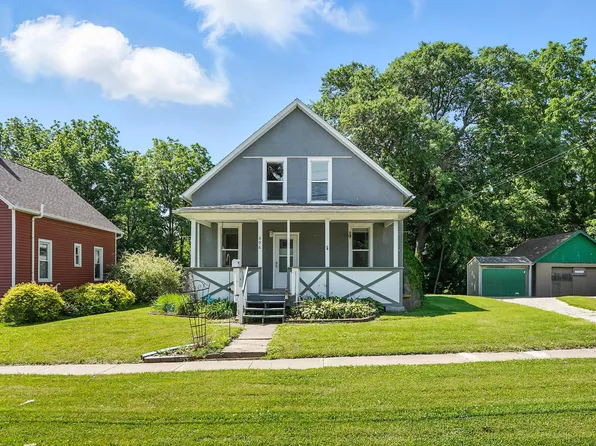896 Leroy St, Muscatine, IA 52761