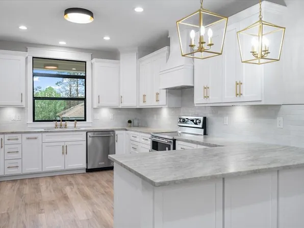 911 Augusta Dr, Lufkin, TX 75901