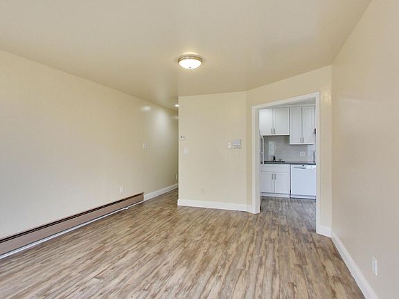 3rd image of 355 24th Ave APT 203