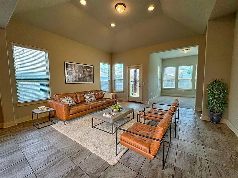 12008 Reindeer Dr — Photo 14