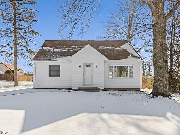 2nd image of 1724 Krumroy Rd