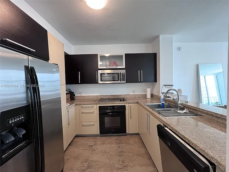 500 NE 29th St #1005 — Photo 13