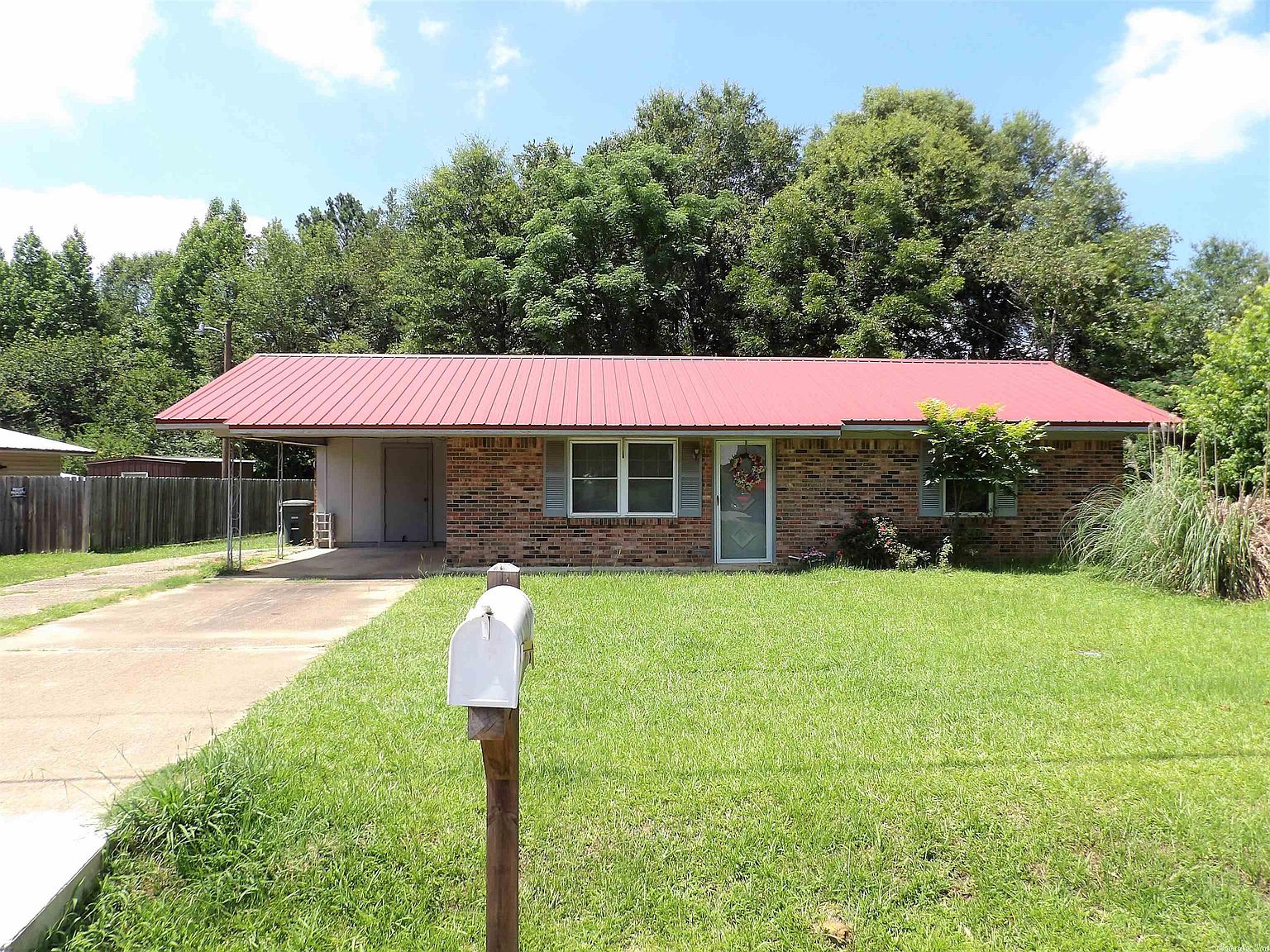1003 E Oakland Ave, Monticello, AR 71655 MLS 23018771 Zillow