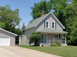 2 Kitty Ct, Kimberly, WI 54136