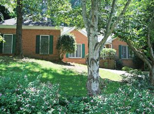 132 Oakwood Hills Dr, Suwanee, GA 30024
