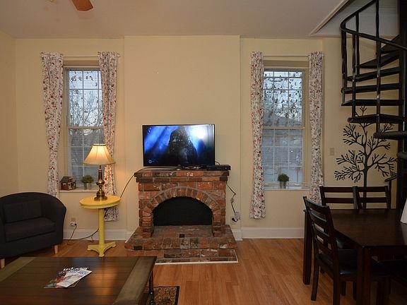 4th image of 812 Lafayette Ave #E