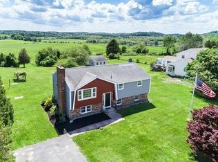 152 Whitehall Rd, Amesbury, MA 01913