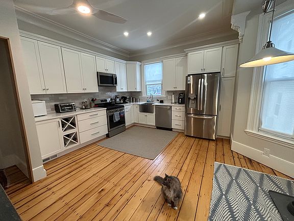 4th image of 1 Pickering Ave