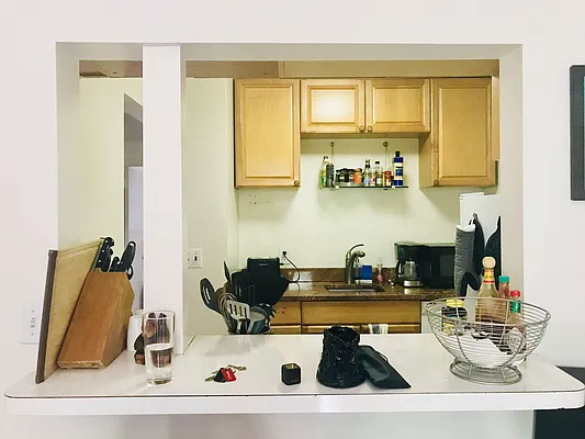 Rented by Avenues Real Estate | media 9