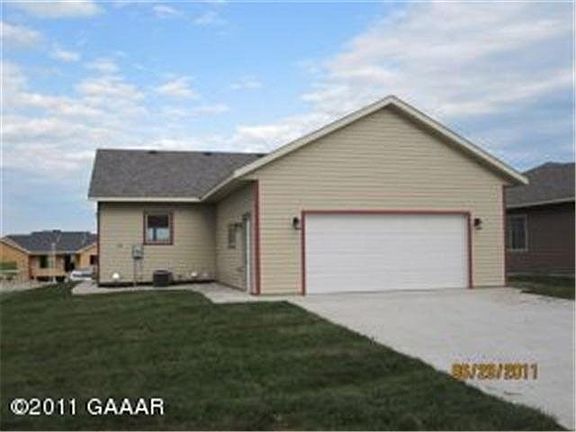 3rd image of 938 Abbygail Drive NW