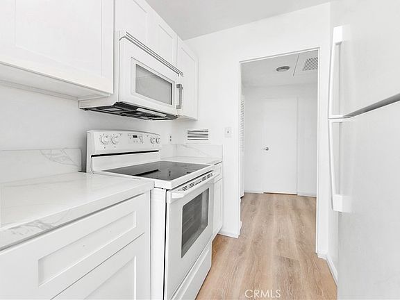 5th image of 100 Atlantic Ave APT 1005