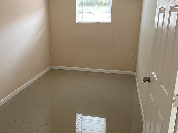 5th image of 27 E 58th St Floor 1
