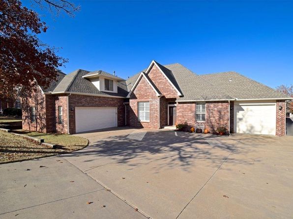 2209 Saint Annes Dr