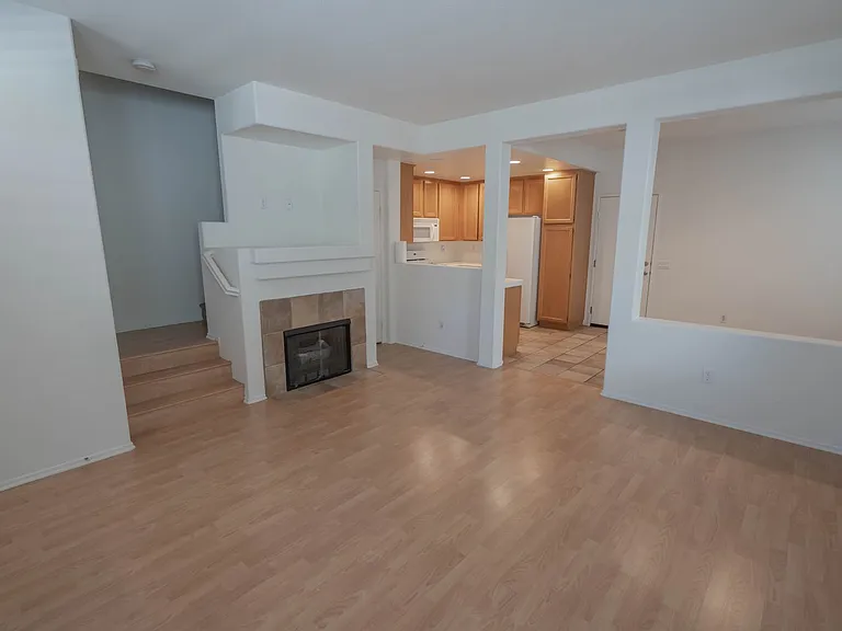 25745 Perlman Pl #F — Photo 4