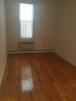 Rented by Metropolis International Realty Inc. | media 51