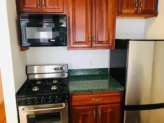 Rented by Roberto Guilbet, LREB | media 16