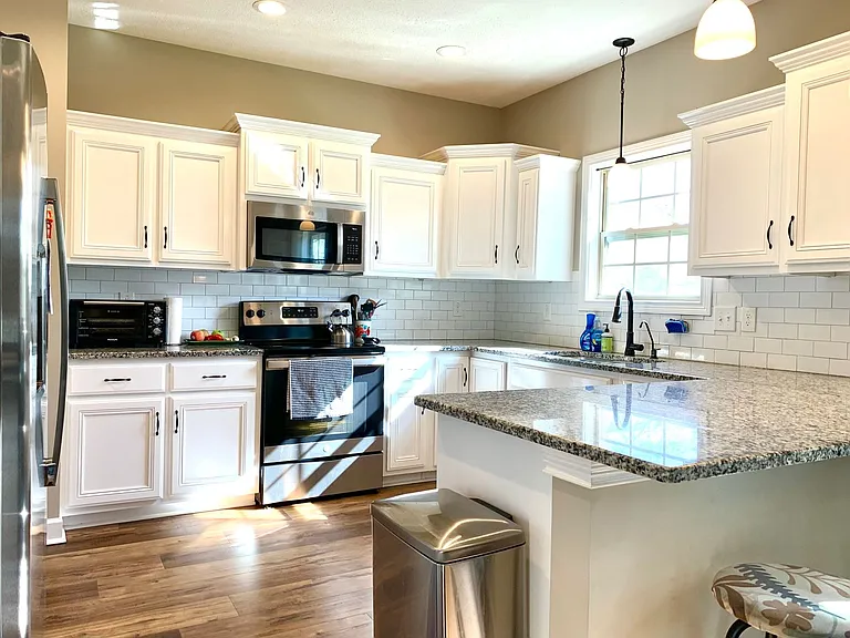 214 Penelope Ln — Photo 12