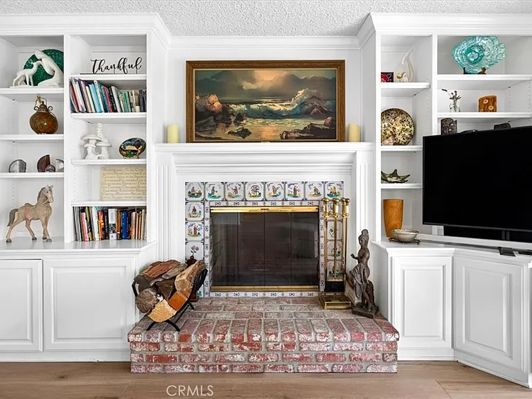 859 N Ronda Mendoza #N — Photo 9