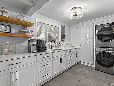 520 Byron St — Photo 40