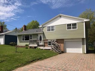 3 Grandview Dr, Dartmouth, NS B2W1X4