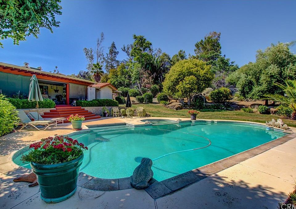 2nd image of 27699 Vista Del Valle